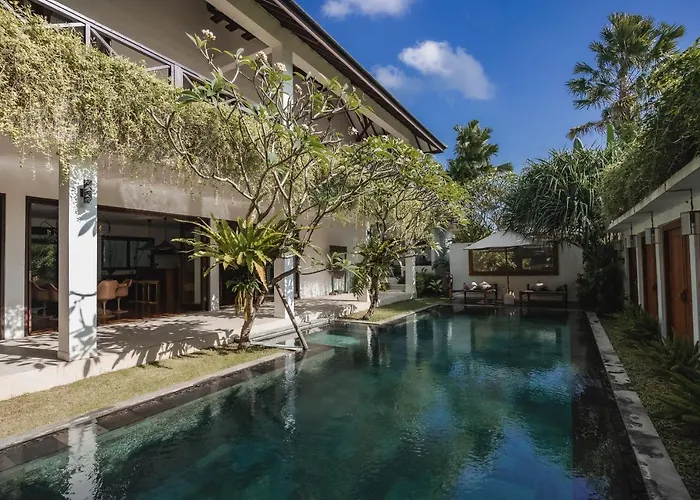 Aram Villa
